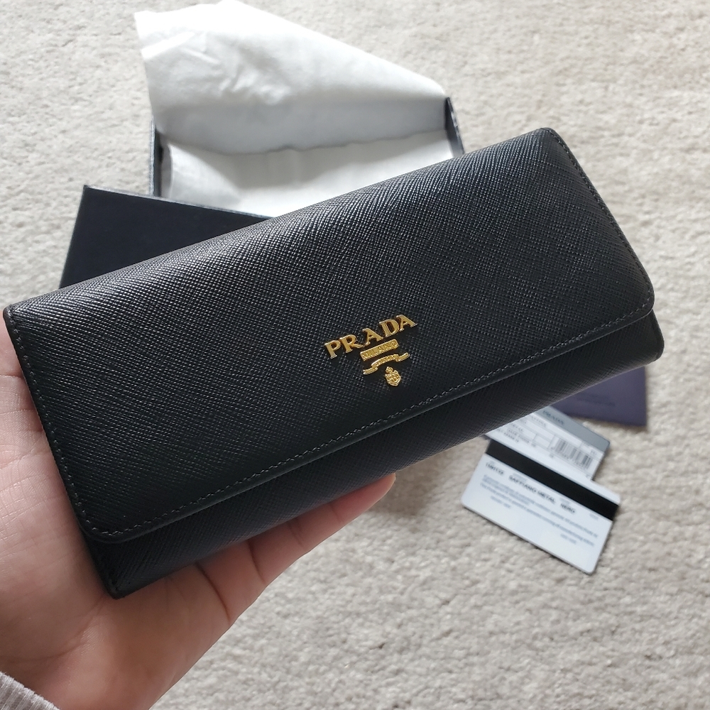 Gently used PRADA Saffiano Wallet
